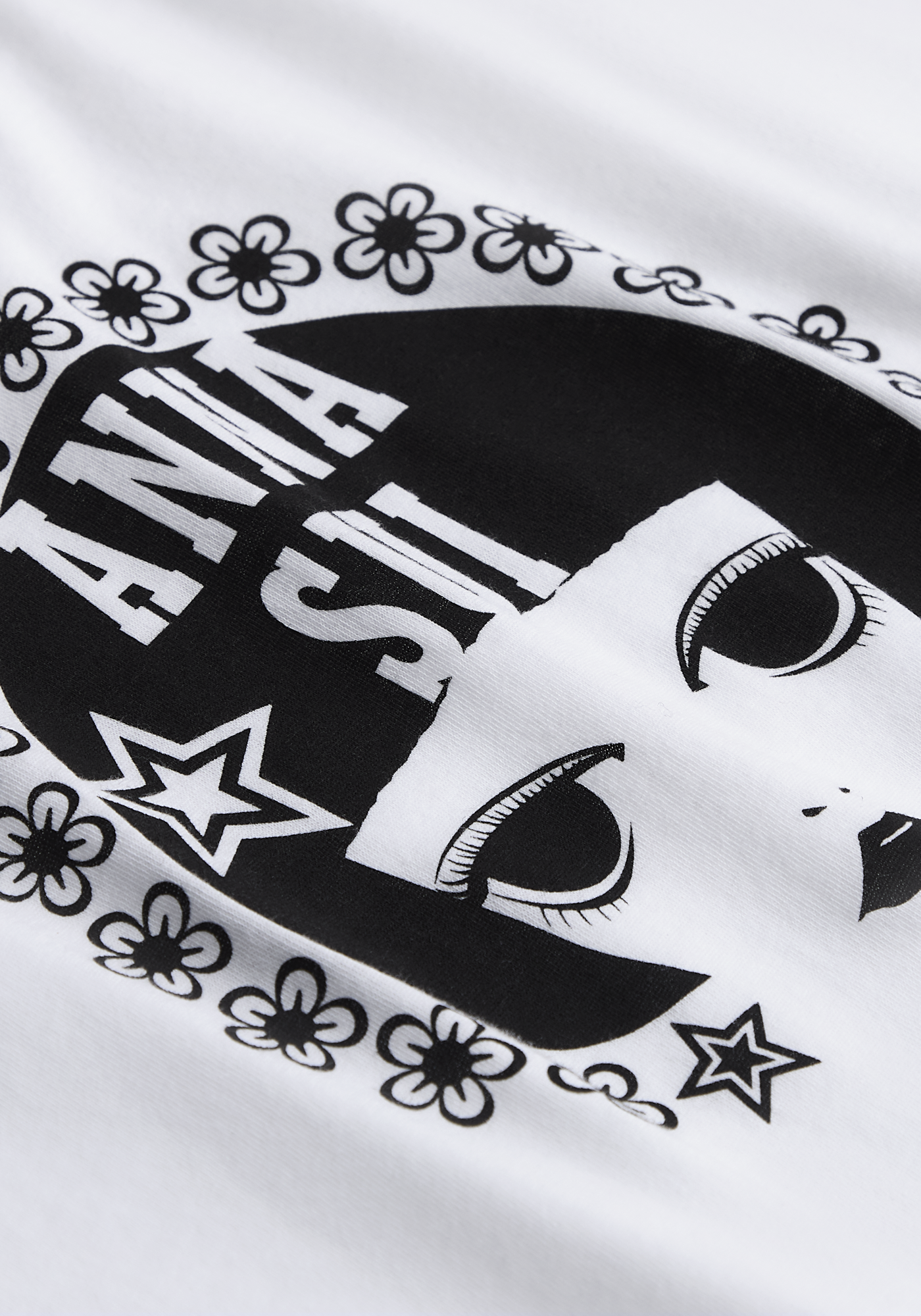 Daisy Chain Fields Anna Sui Baby Tee front detail