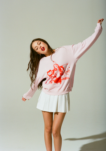 GUTS world tour crewneck pullover in pink